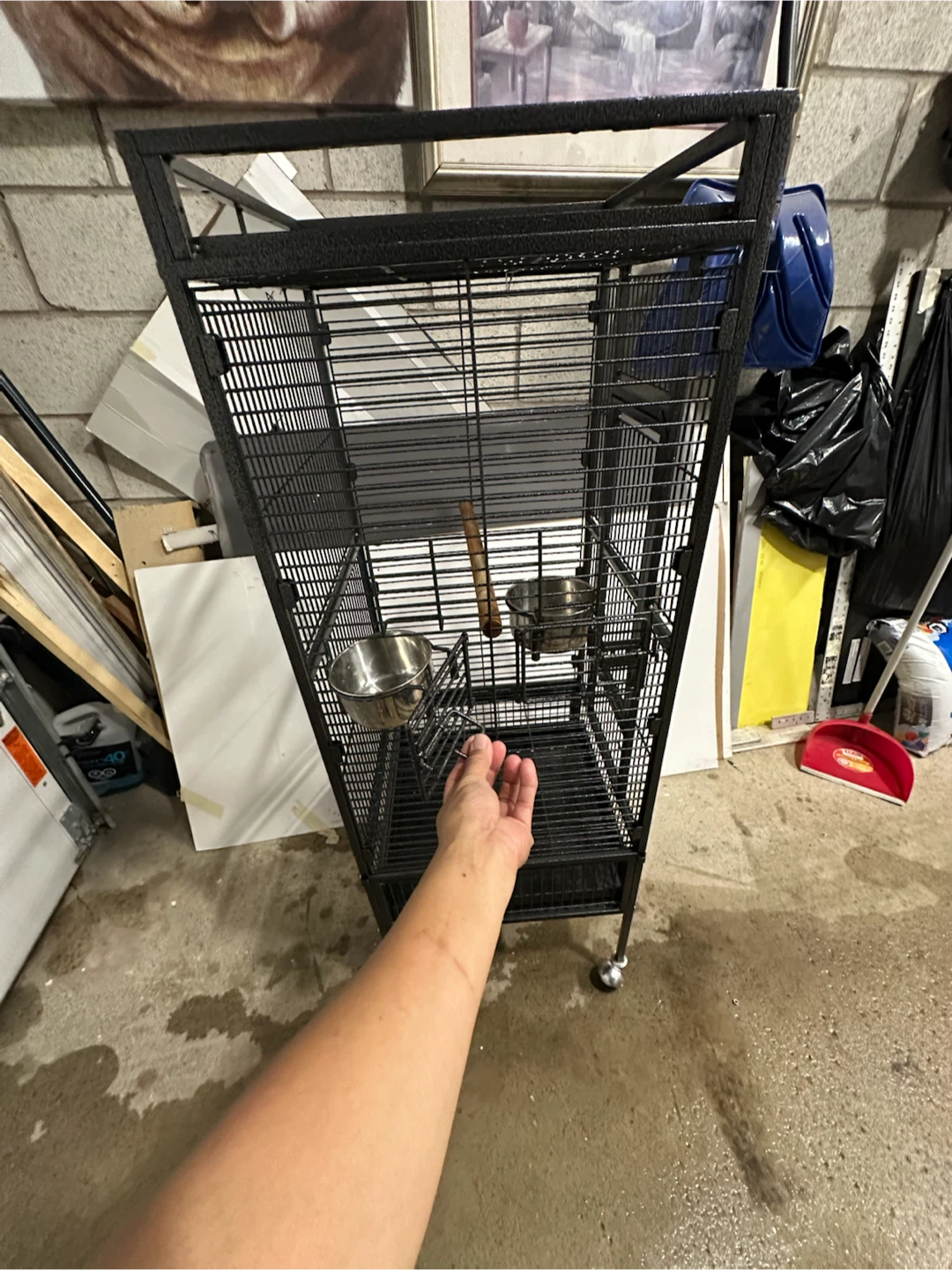 Large Bird Cage on Wheels - photo 5