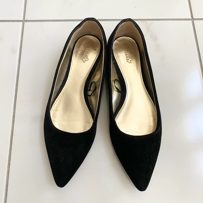 Sears Black Velvet Pointed-Toe Women’s Flats (US 6)