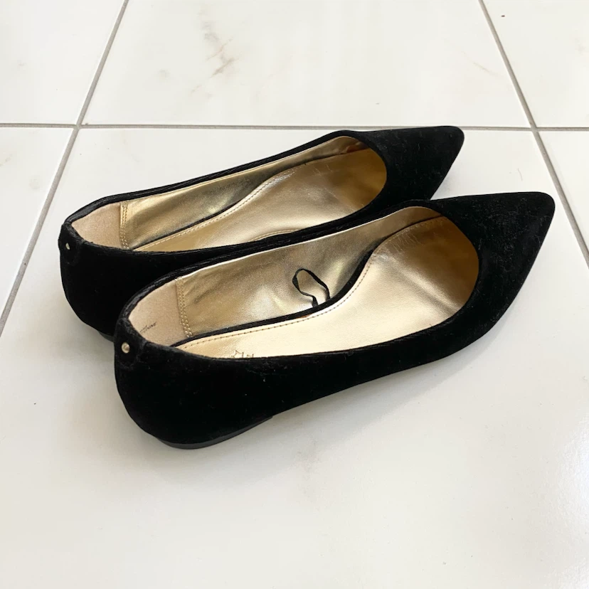 Sears Black Velvet Pointed-Toe Women’s Flats (US 6) - photo 2
