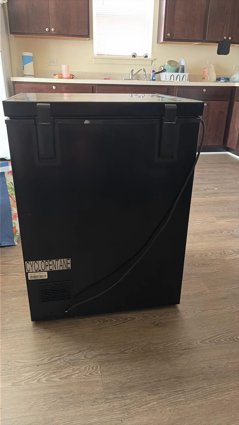 Arctic King Chest Freezer - photo 2