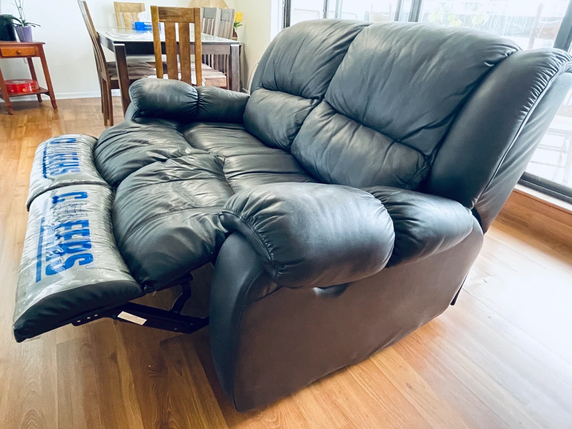 Black Leather Recliner Sofa - photo 3