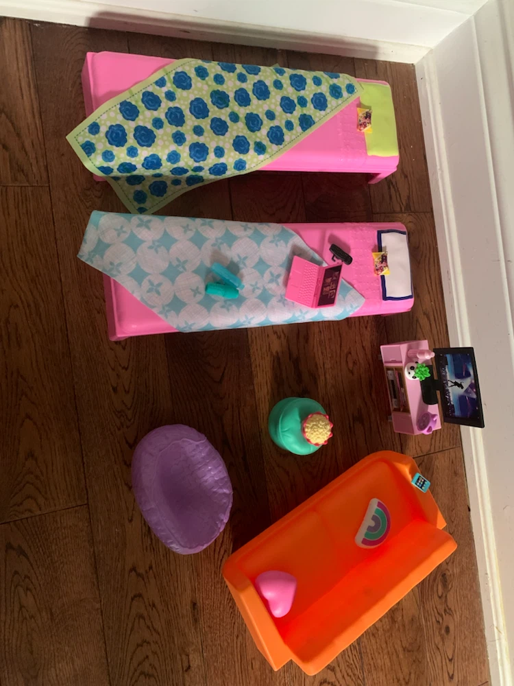 Dollhouse Furniture and Accessories Set