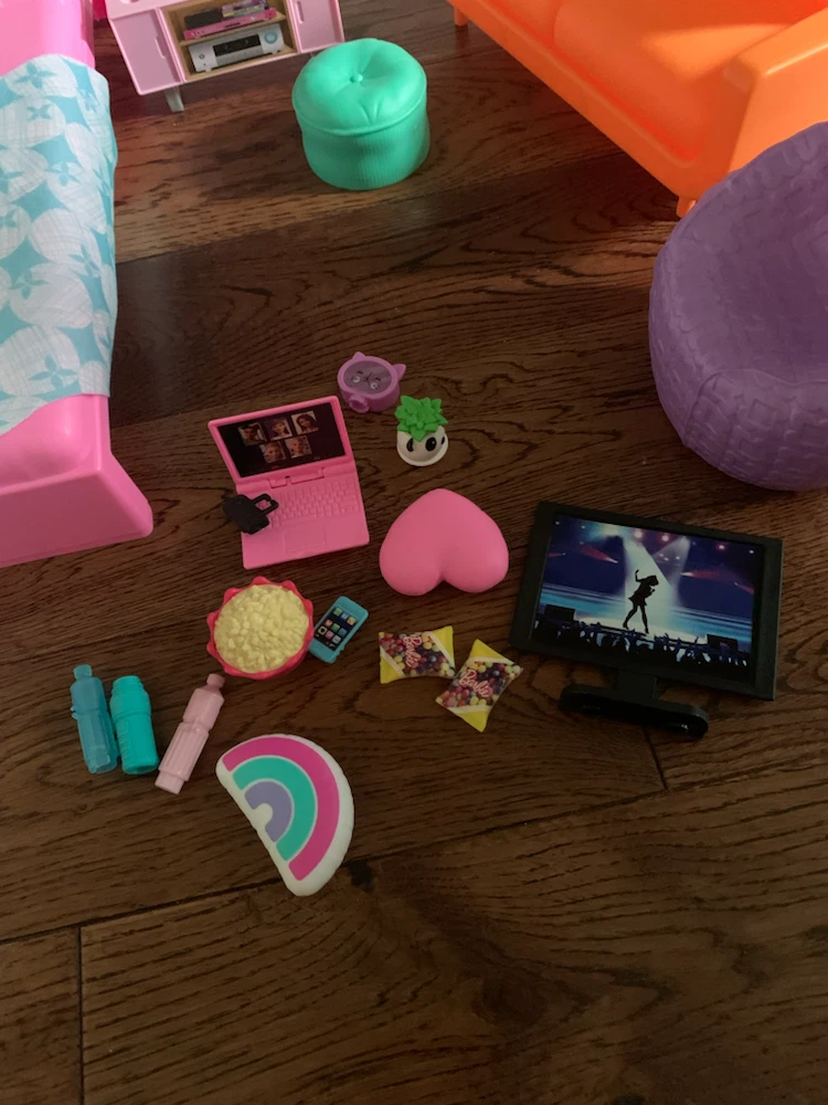 Dollhouse Furniture and Accessories Set - photo 2