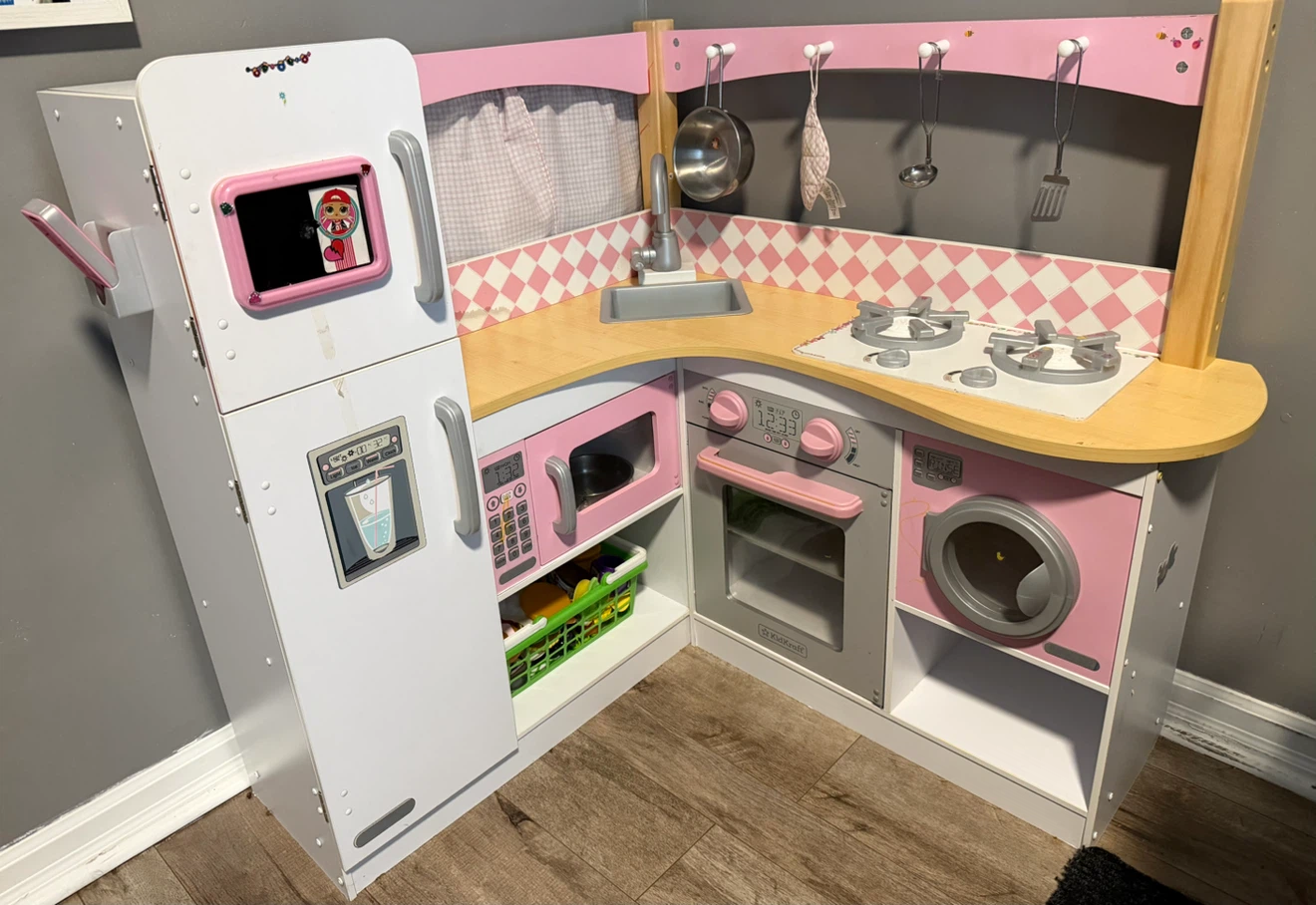 Play Kitchen ( Real Wood )