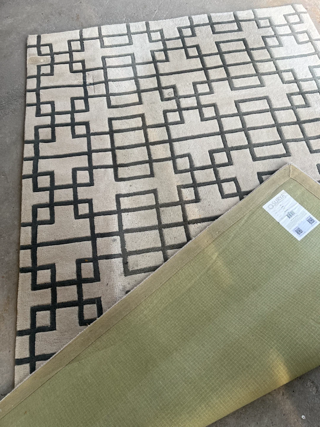 Surya "Nova" Area Rug - photo 2