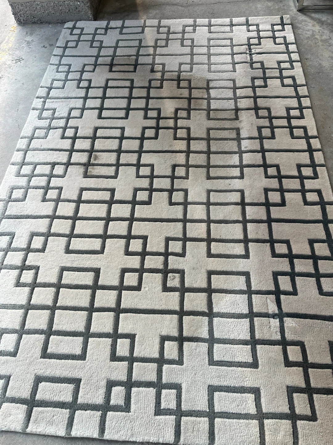 Surya "Nova" Area Rug - photo 3