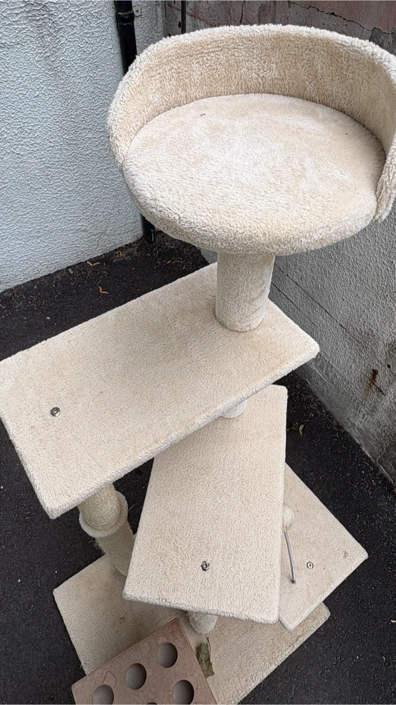 4 level cat tree - photo 2