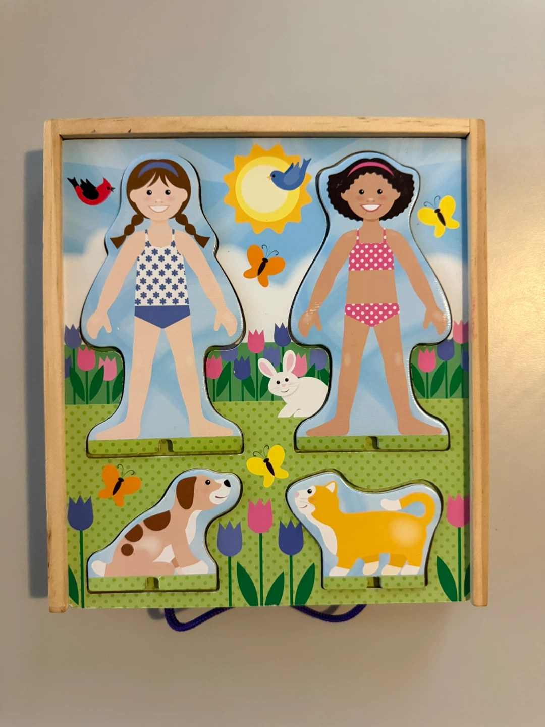 Melissa & Doug Best Friends Magnetic Dress-Up Wooden Dolls set.