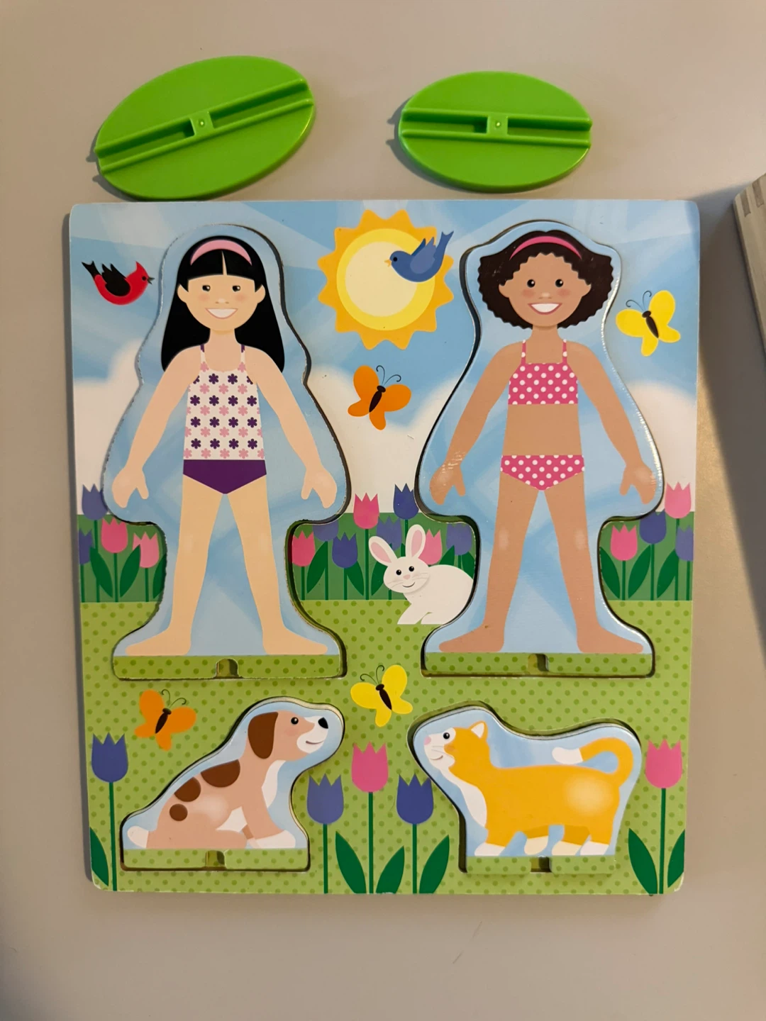 Melissa & Doug Best Friends Magnetic Dress-Up Wooden Dolls set. - photo 4