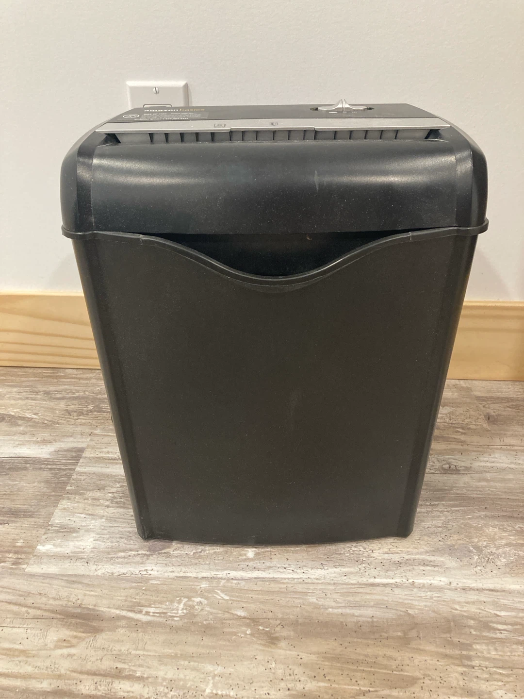AmazonBasics Paper Shredder