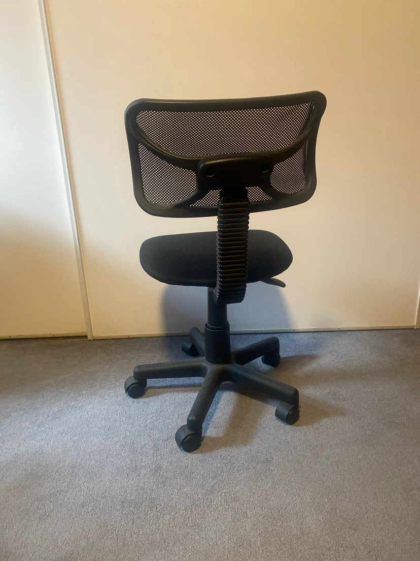 IKEA Black Mesh Office Chair with Wheels - photo 2