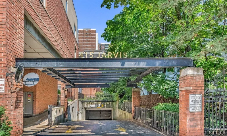 415 Jarvis Parking Slot