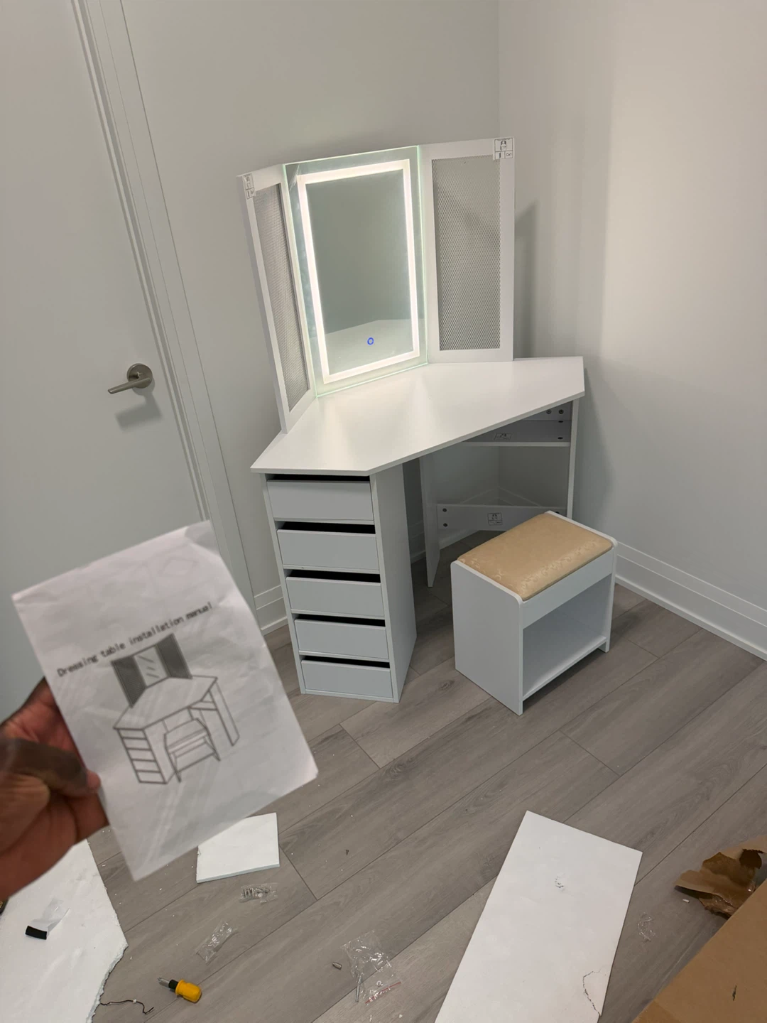 Furniture assembly - photo 3