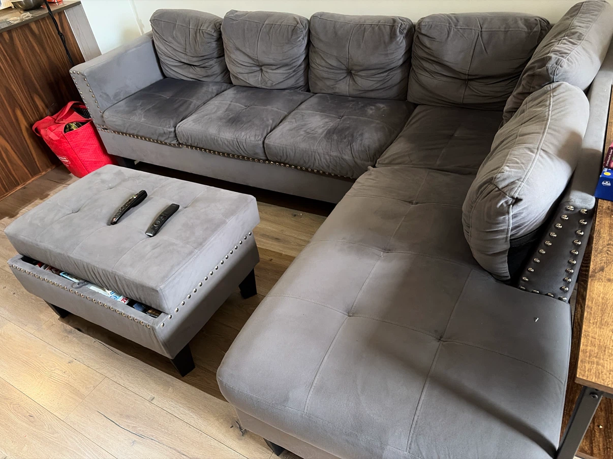 Grey L-Shape Sectional Couch + Ottoman – Great Condition - photo 2