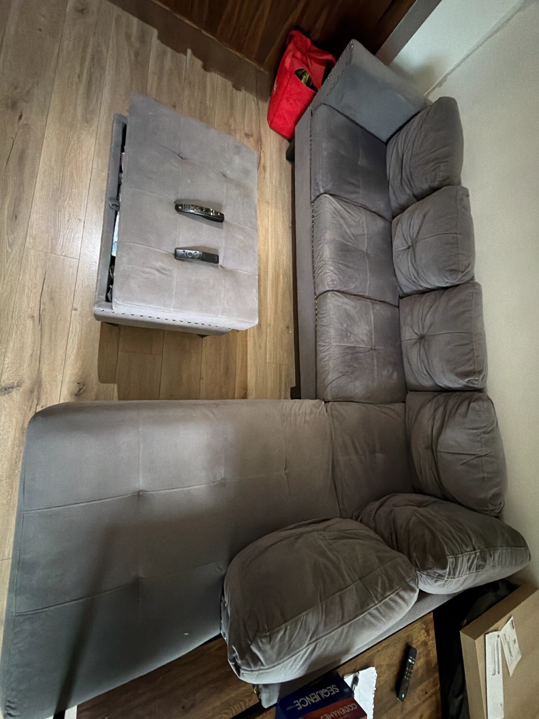 Grey L-Shape Sectional Couch + Ottoman – Great Condition - photo 3