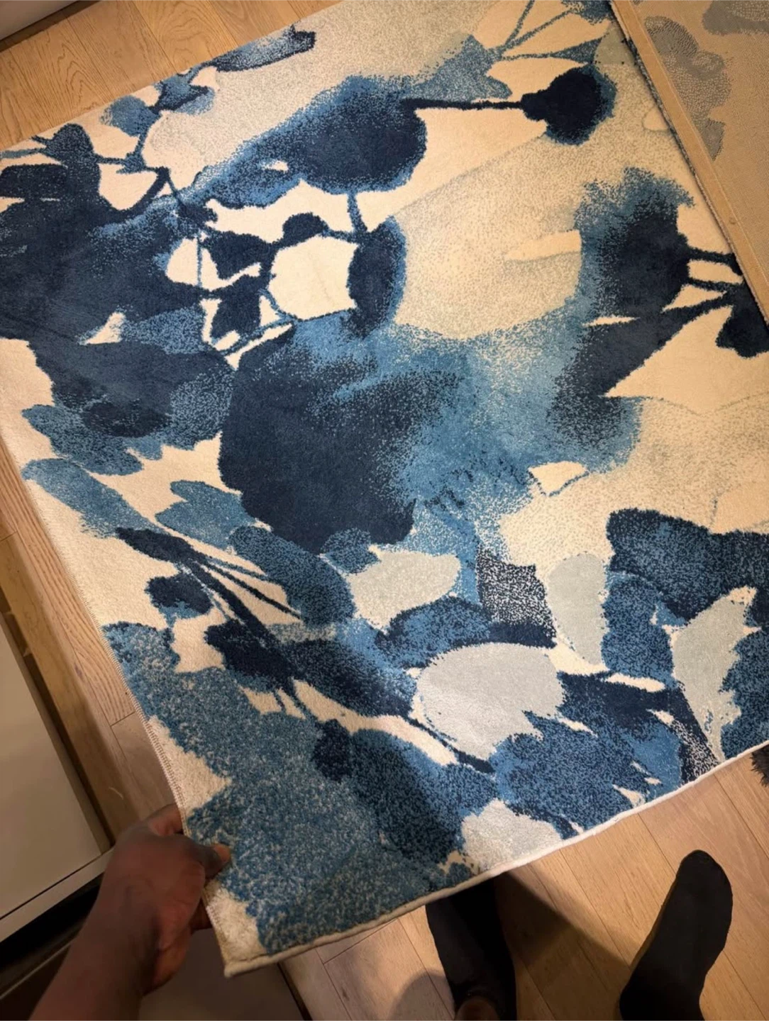 Blue Floral Area Rug - photo 3