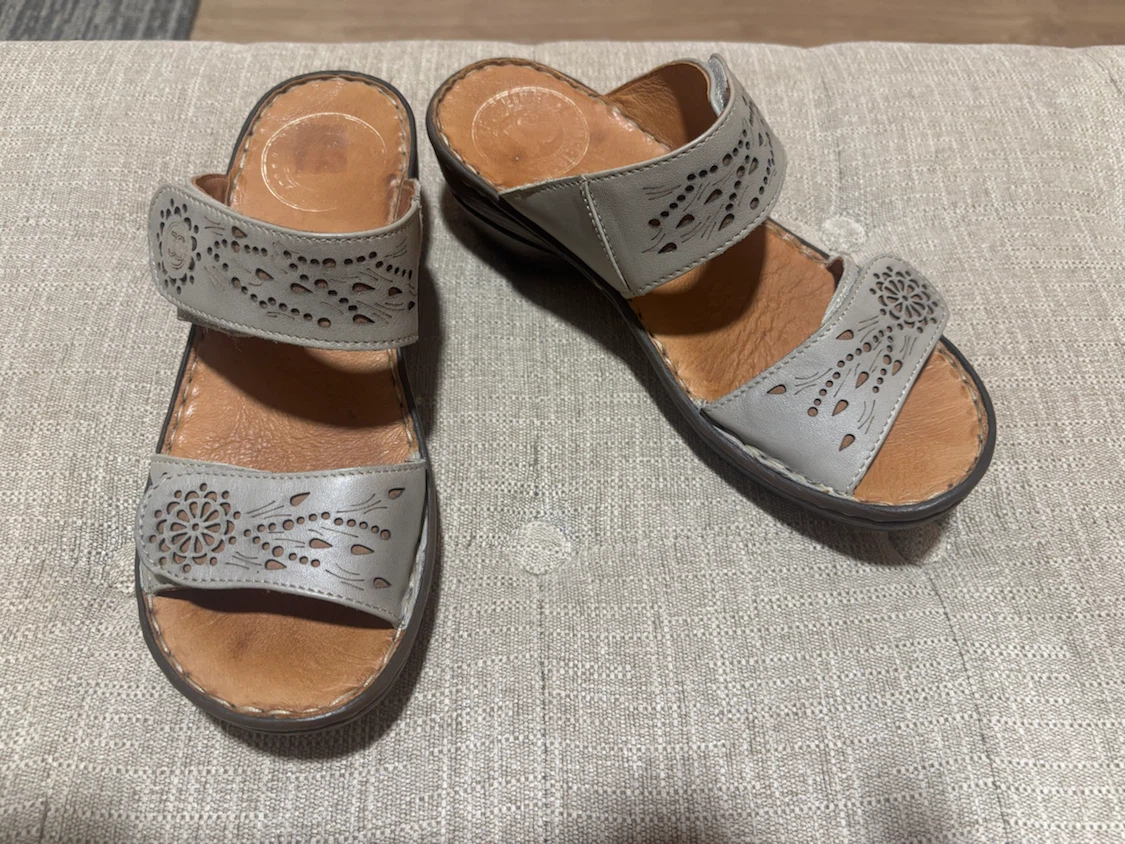 Boots and sandals - photo 2