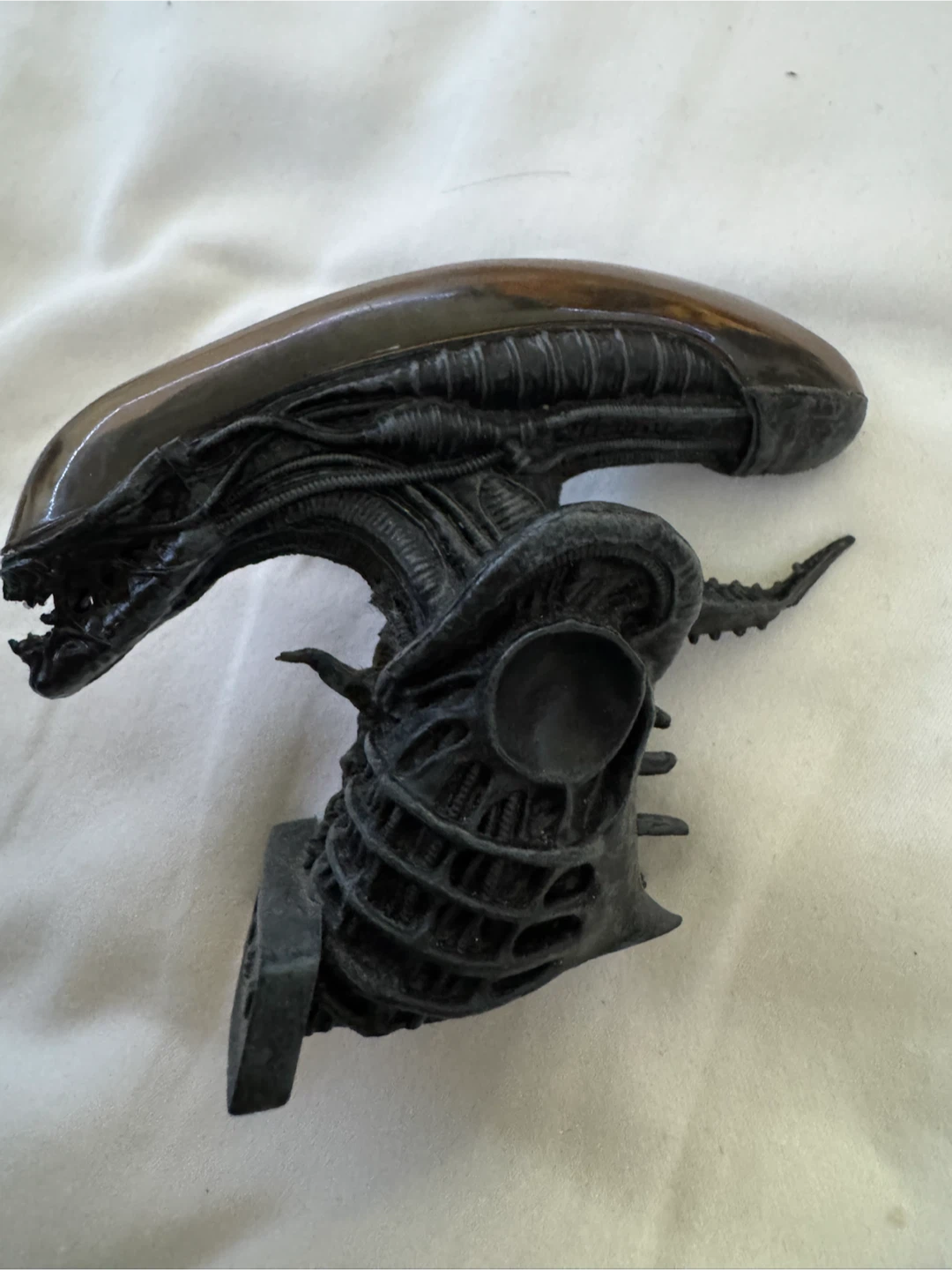 Alien: Hissing Xenomorph & Illustrated Book – With Sound! - photo 2