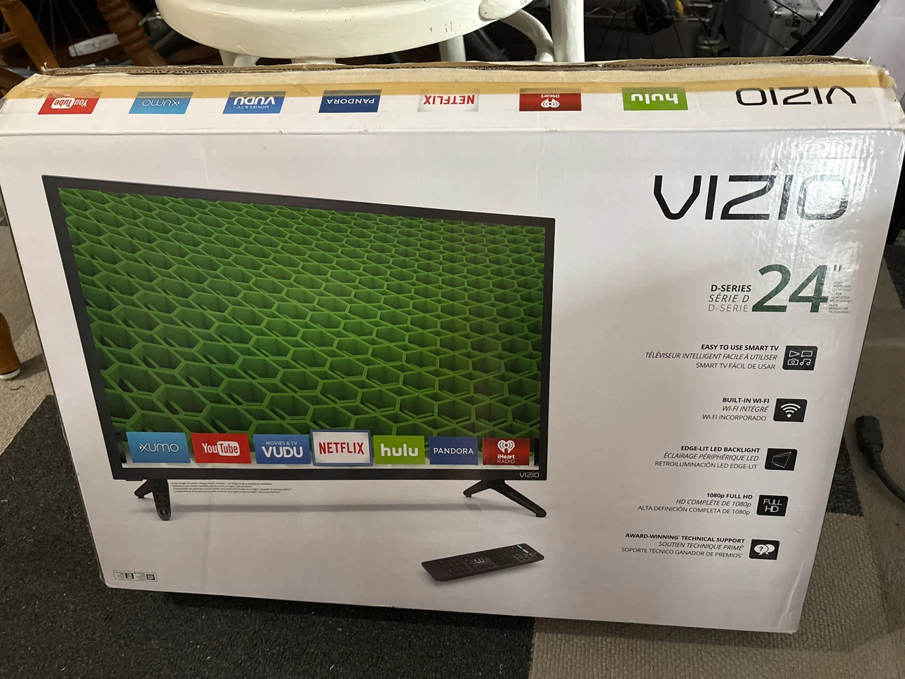 VIZIO 24" D-Series Smart TV