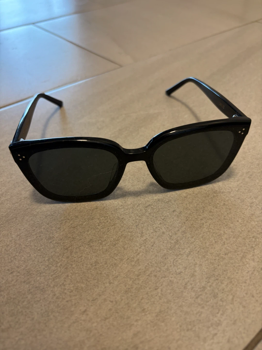 Gentle Monster My Me 01 Sunglasses – Black