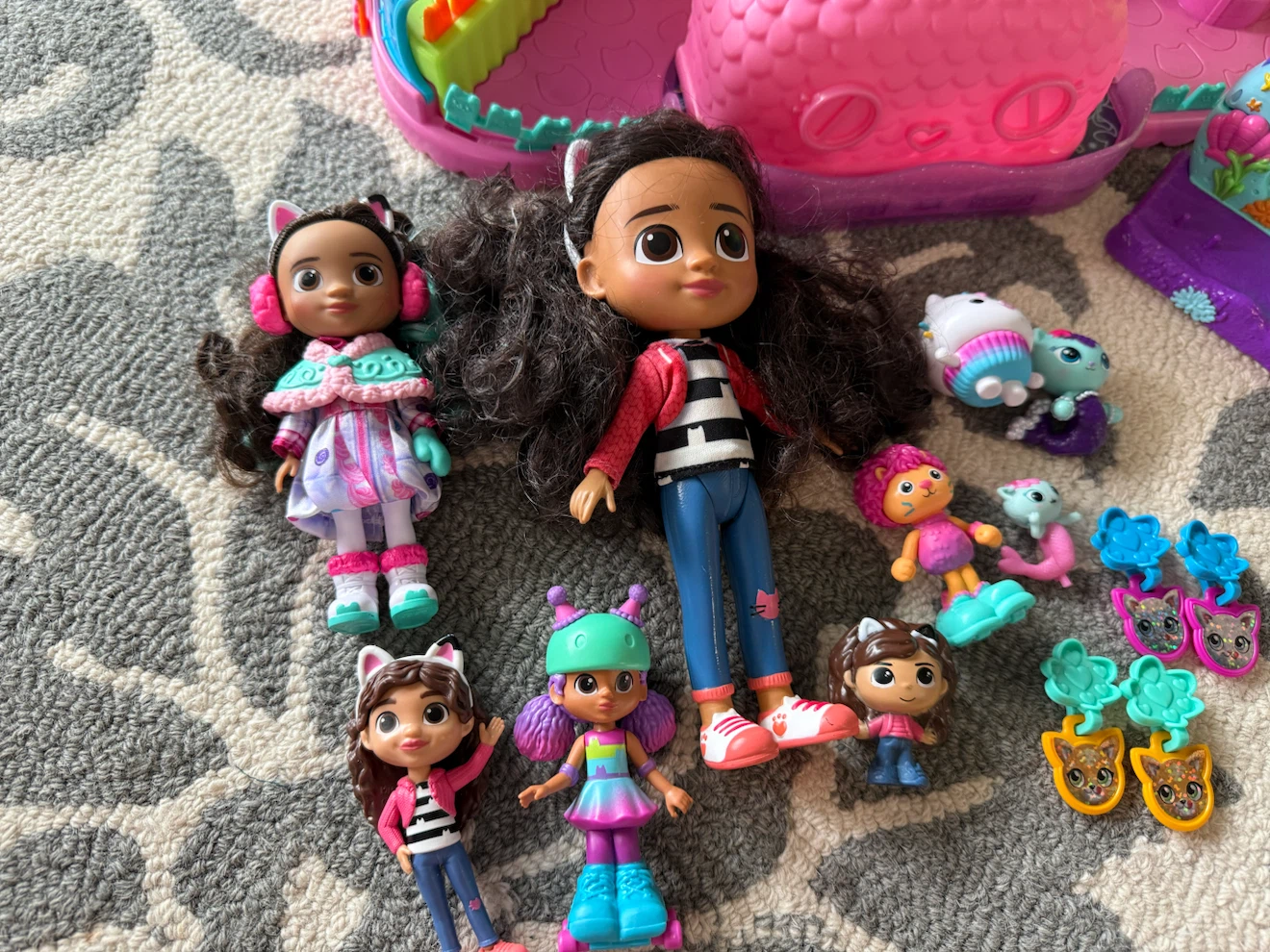 Gabby's Dollhouse Playset with Figures - photo 5