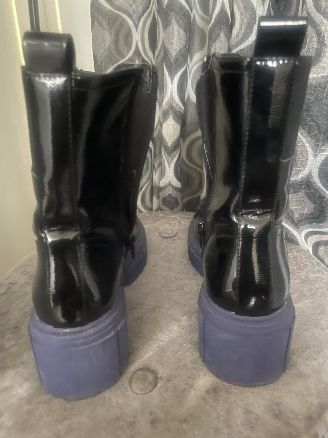 Black patent lace-up boots with purple sole - photo 3