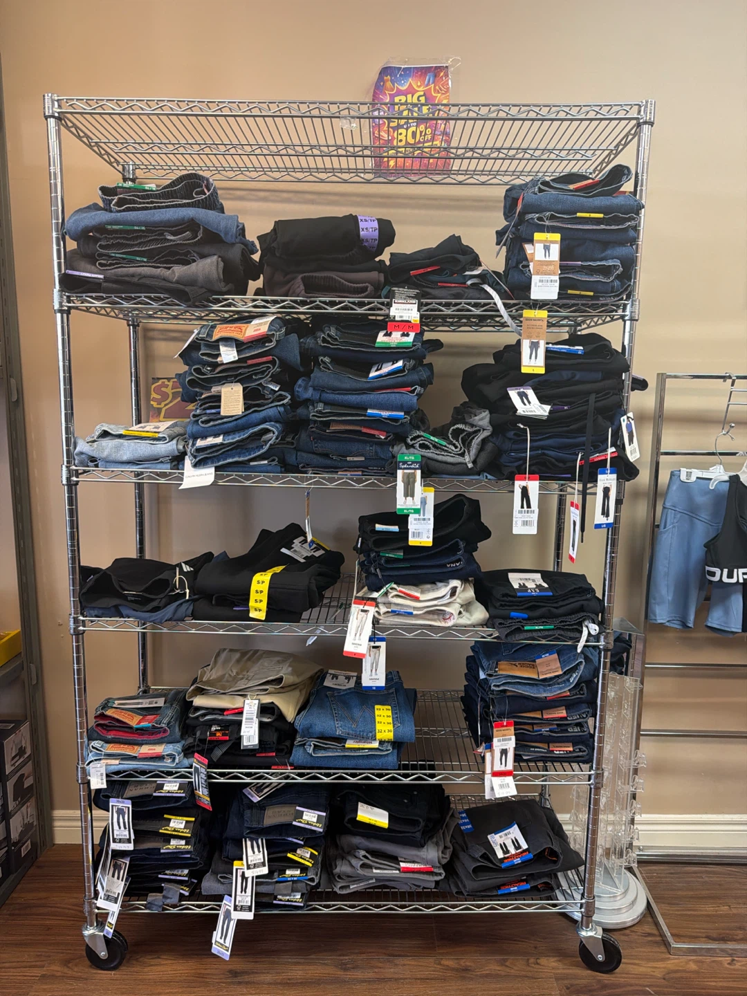 👖🔥 MEN’S & WOMEN’S JEANS — ONLY $20! and under 🔥👖 - photo 2