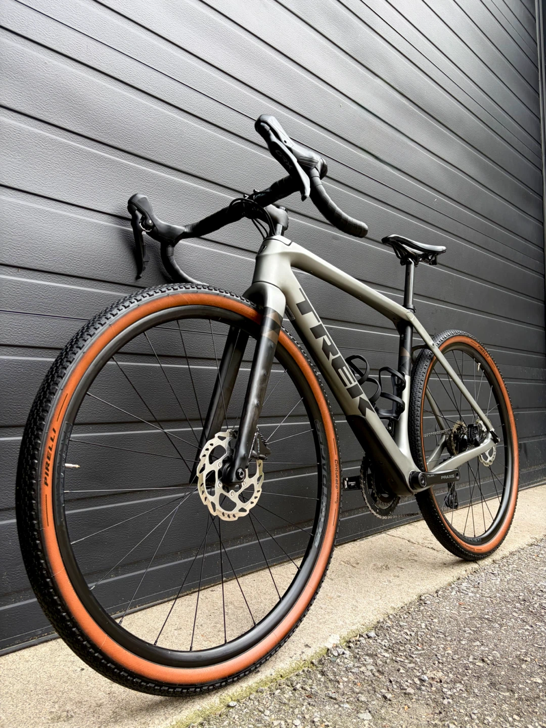 Carbon Trek Checkpoint Gravel Bike - photo 2