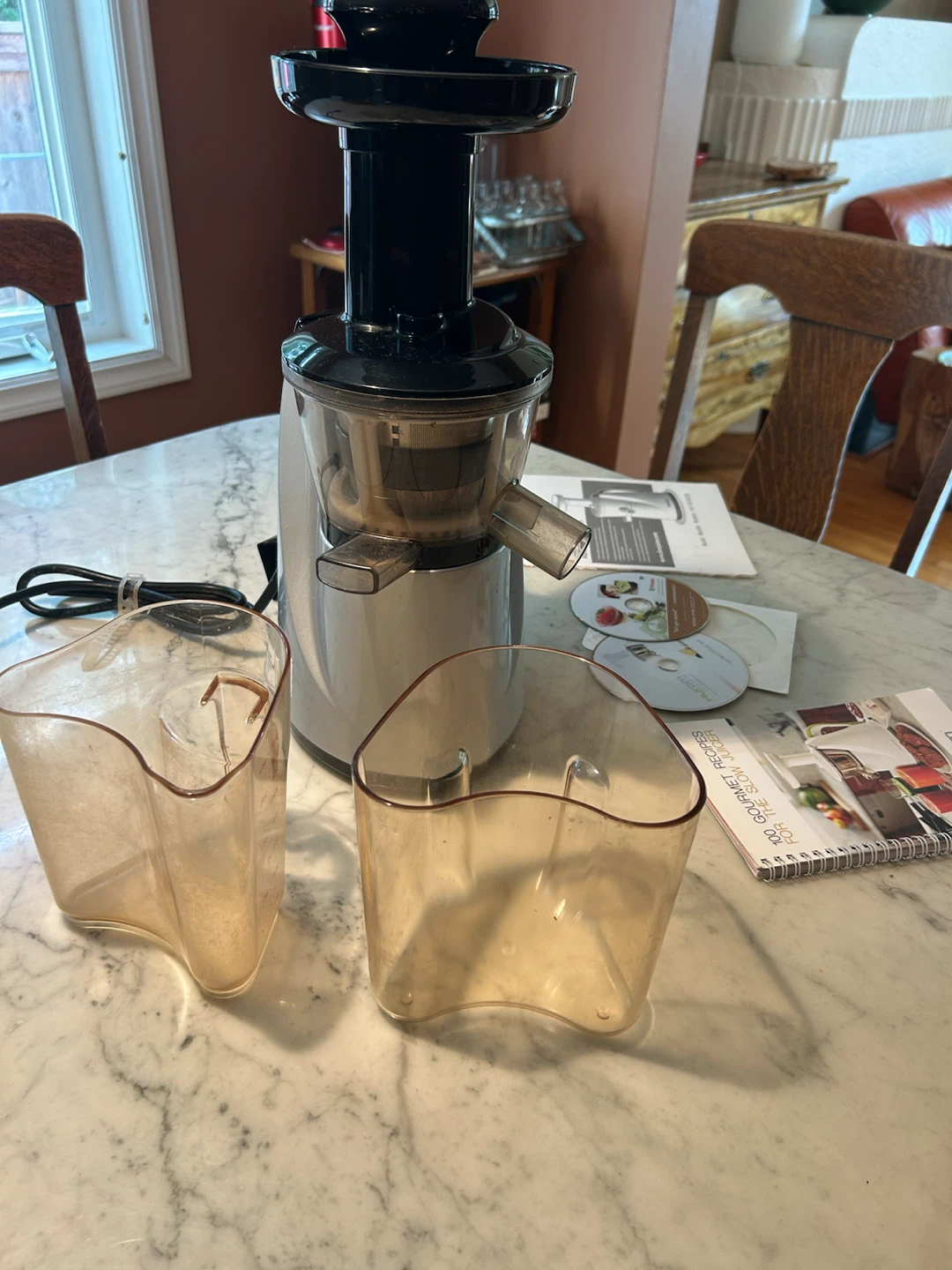 Hurom Slow Juicer HU-100 W/S/B