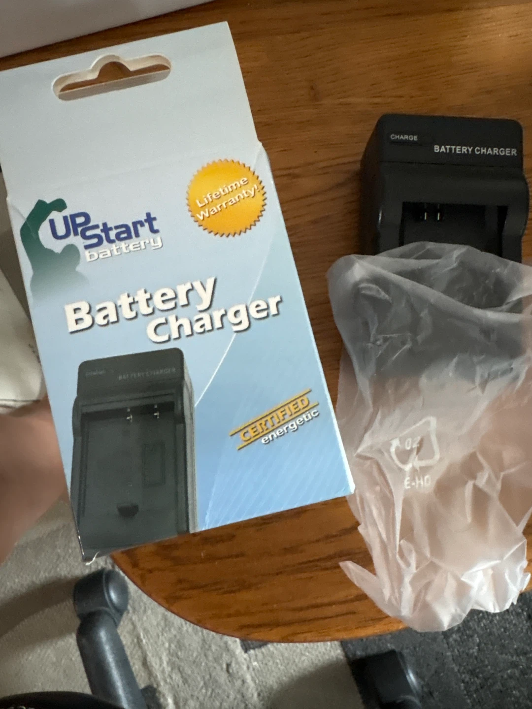 UpStart Battery NP-FW50 Battery Charger