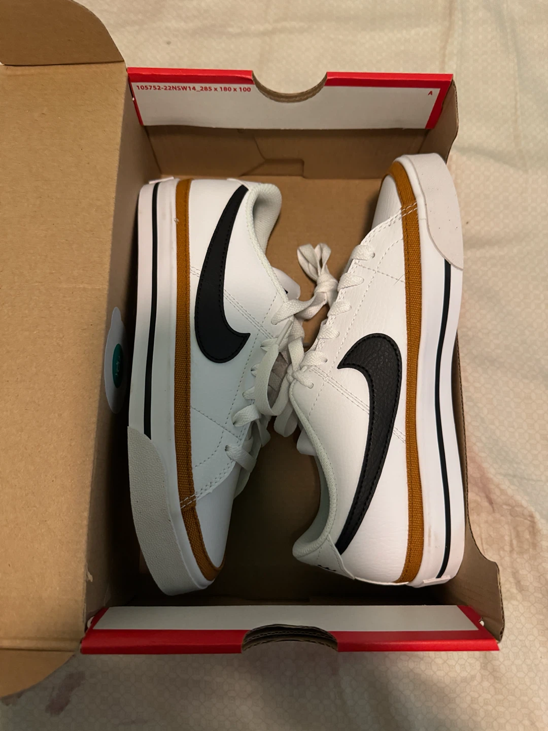 Nike White & Black Low Top Sneakers
