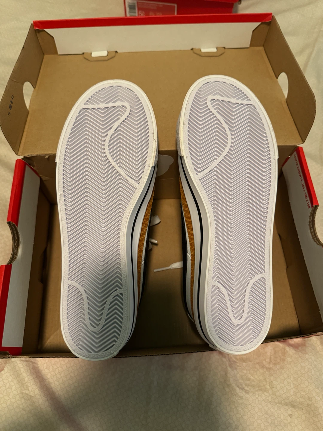 Nike White & Black Low Top Sneakers - photo 2