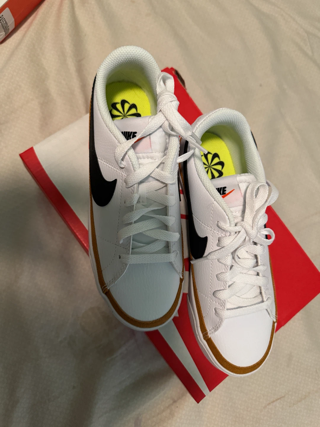Nike White & Black Low Top Sneakers - photo 4