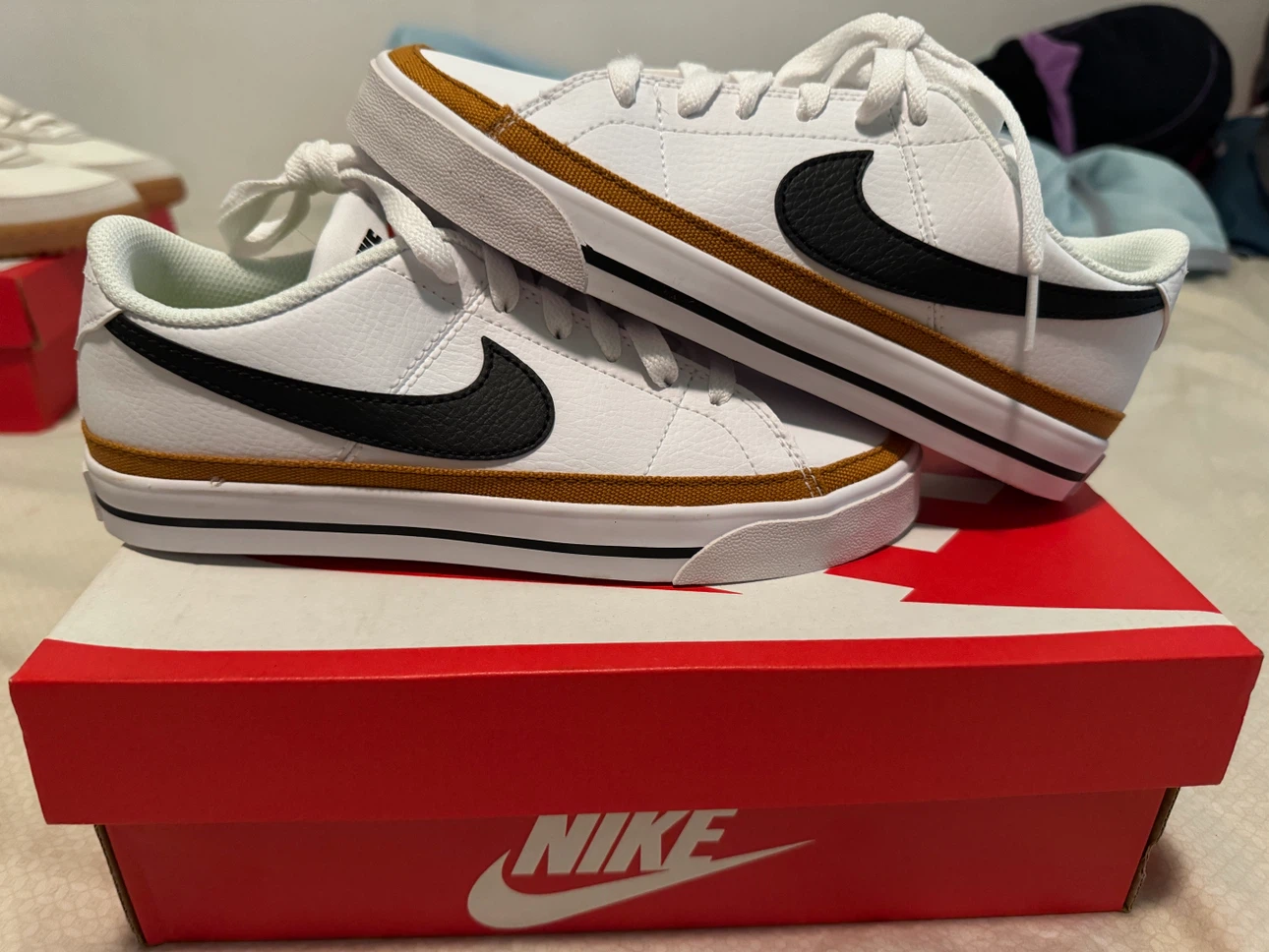 Nike White & Black Low Top Sneakers - photo 5