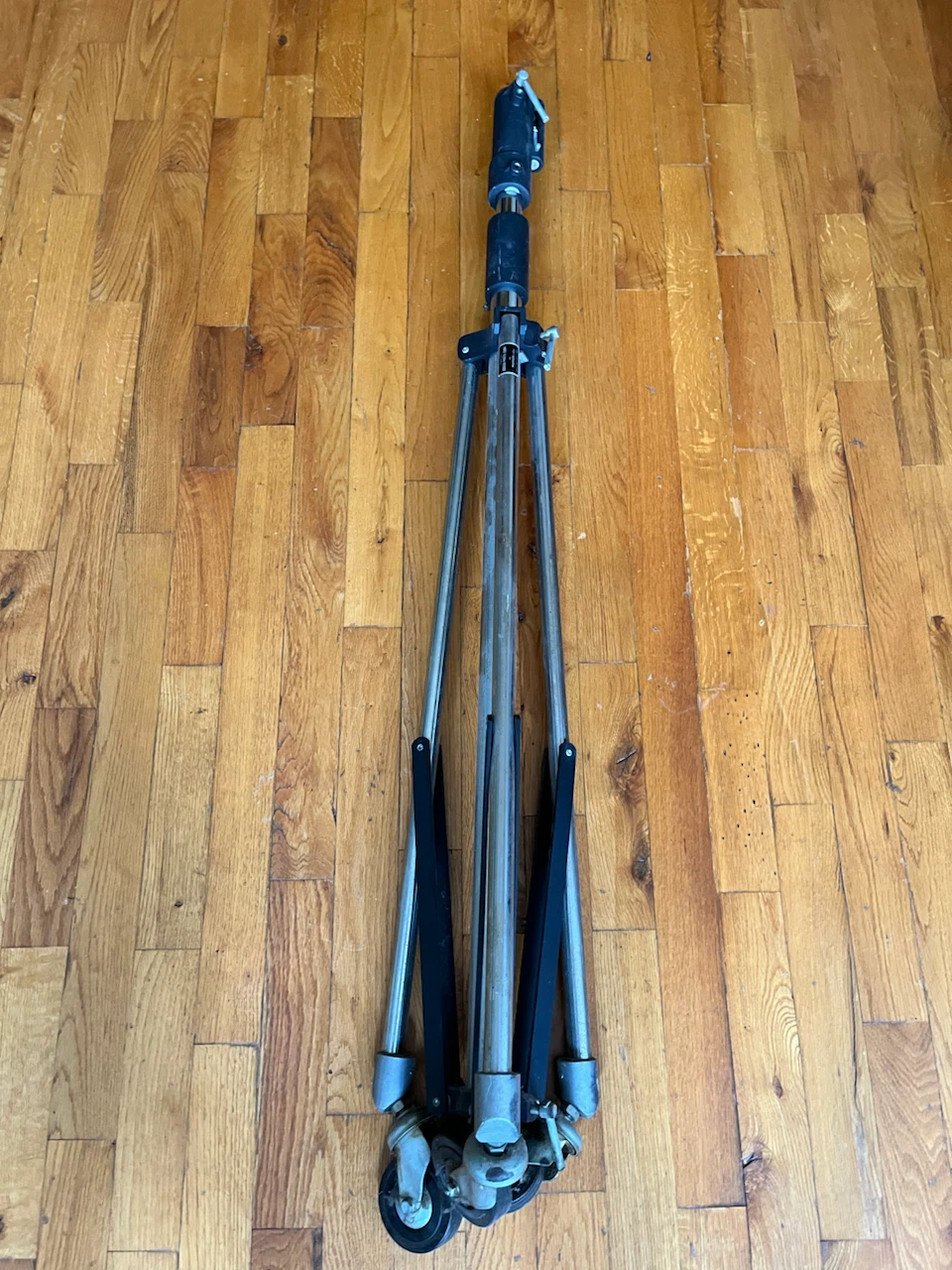 Bogen Manfrotto Photo Rolling Stand - photo 2
