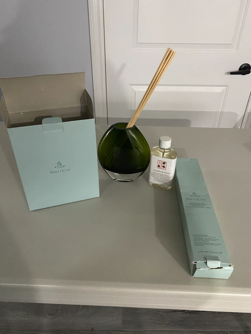 Partylite Grapefruit Fresh Reed Diffuser Refill - photo 2