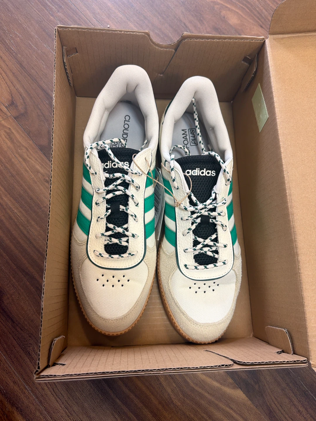 Adidas Sneakers