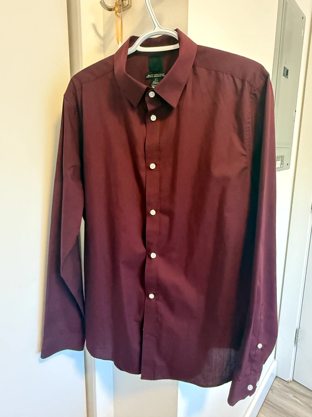 H&M Men's Burgundy Slim Fit Dress Shirt - photo 3