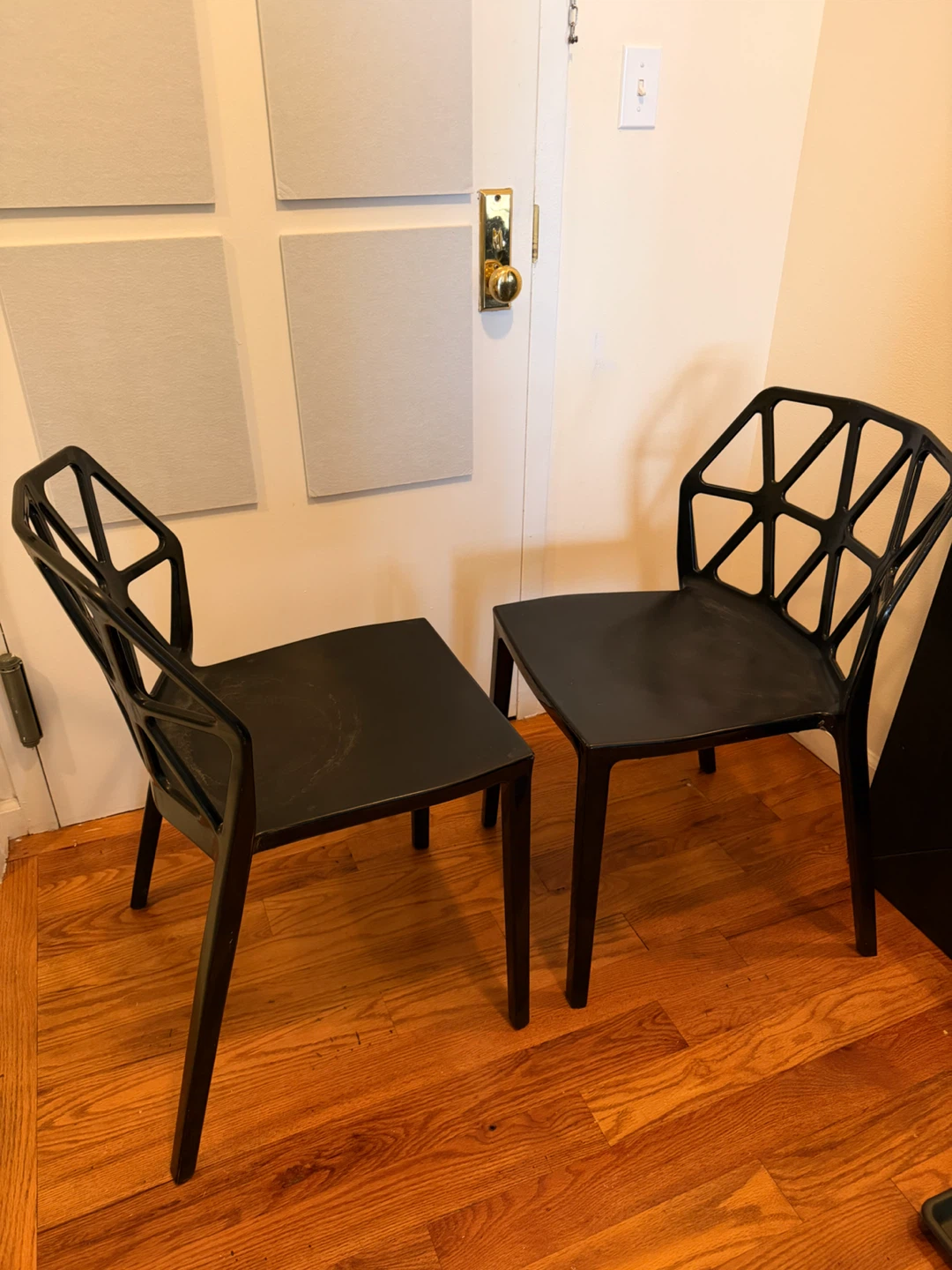 Set of 2 Black Modern Accent Chairs - photo 2