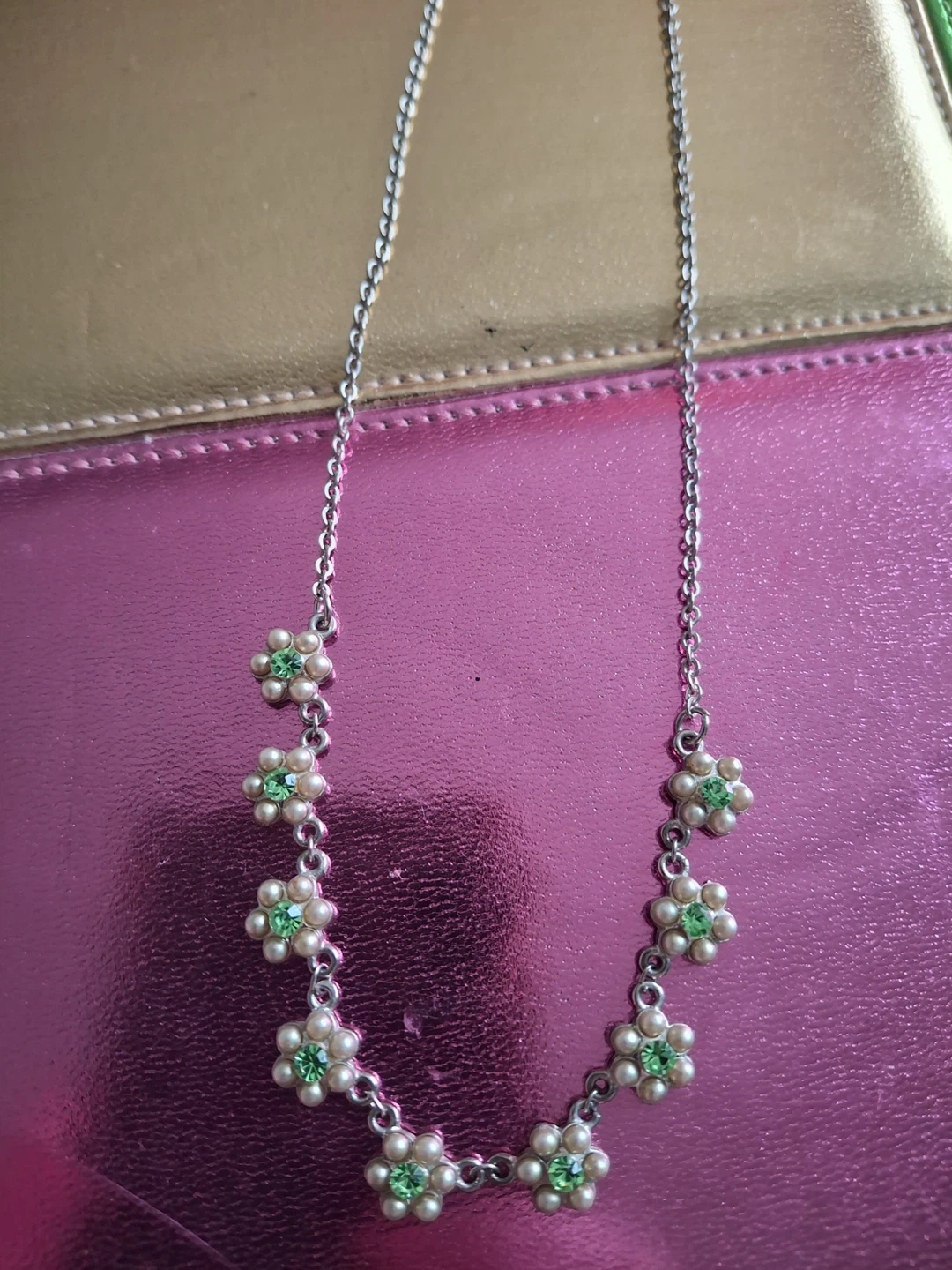Flower necklace with green stones - photo 3