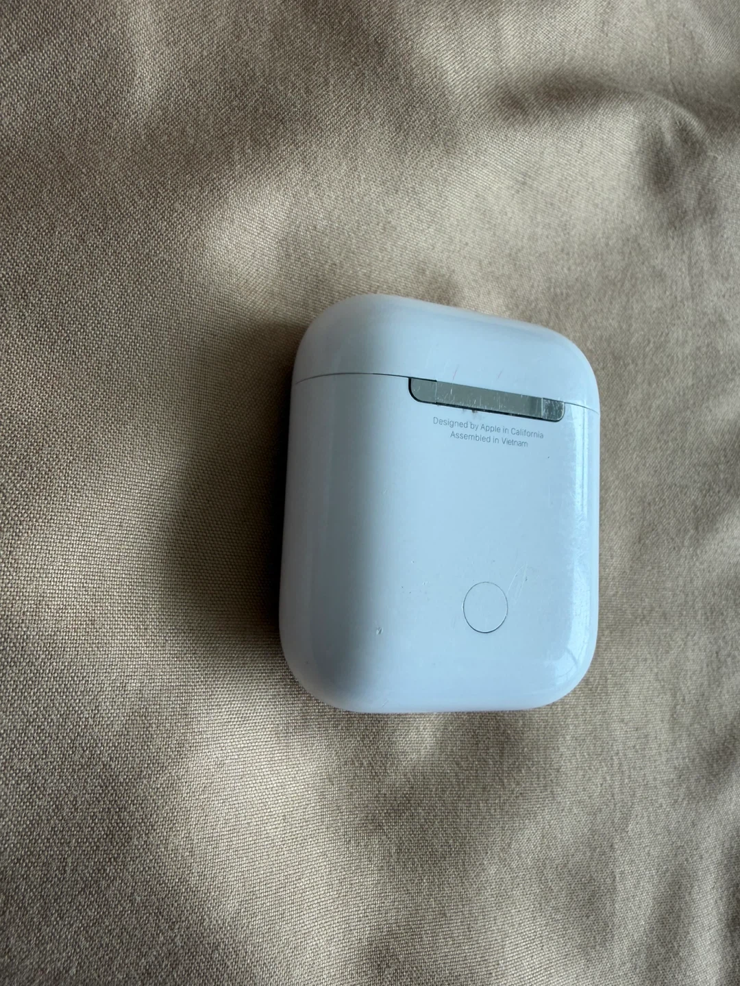 Apple AirPods with Charging Case - photo 2