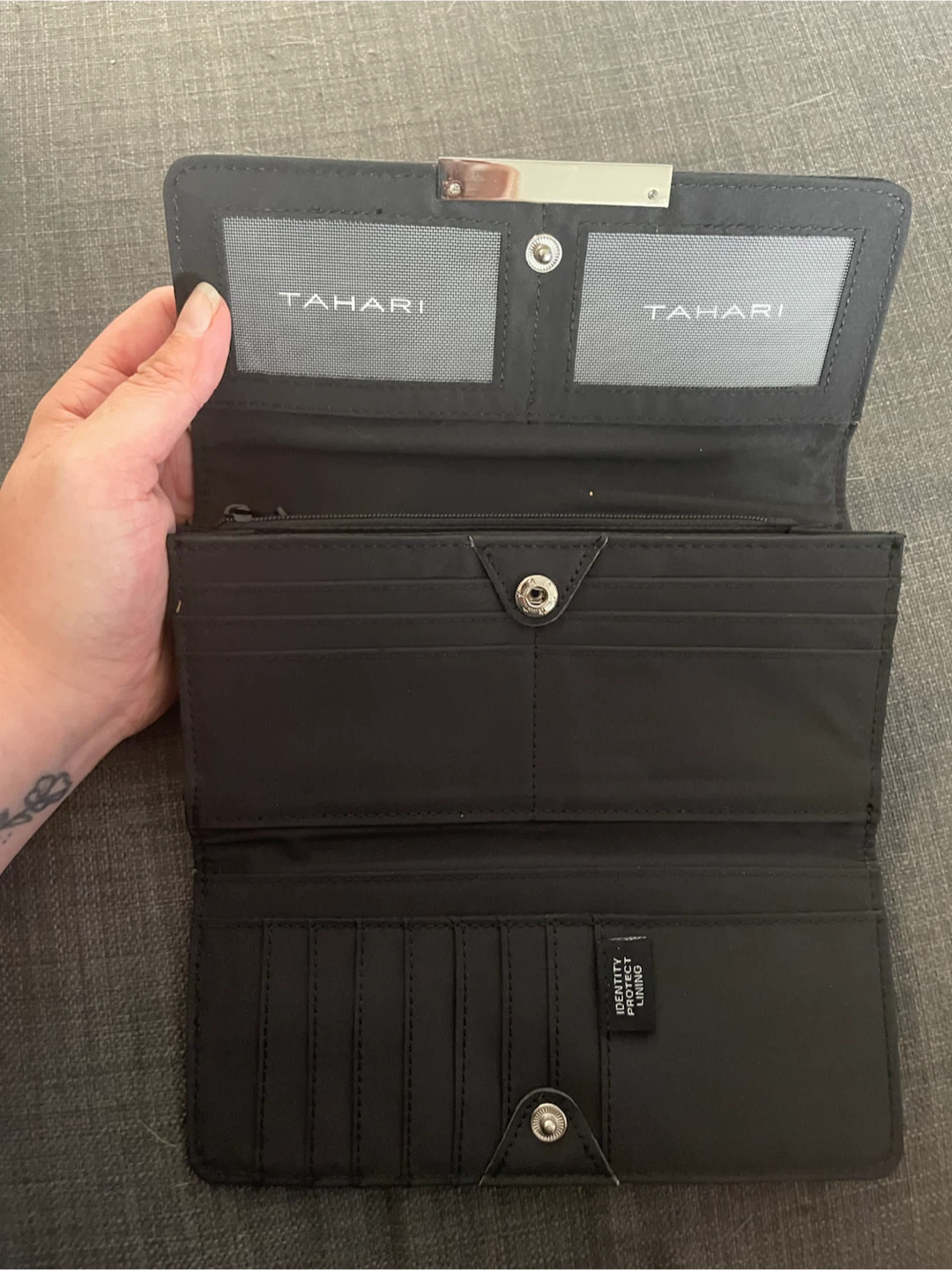 Or Best Offer! Roots brand bag and never used wallets - photo 4