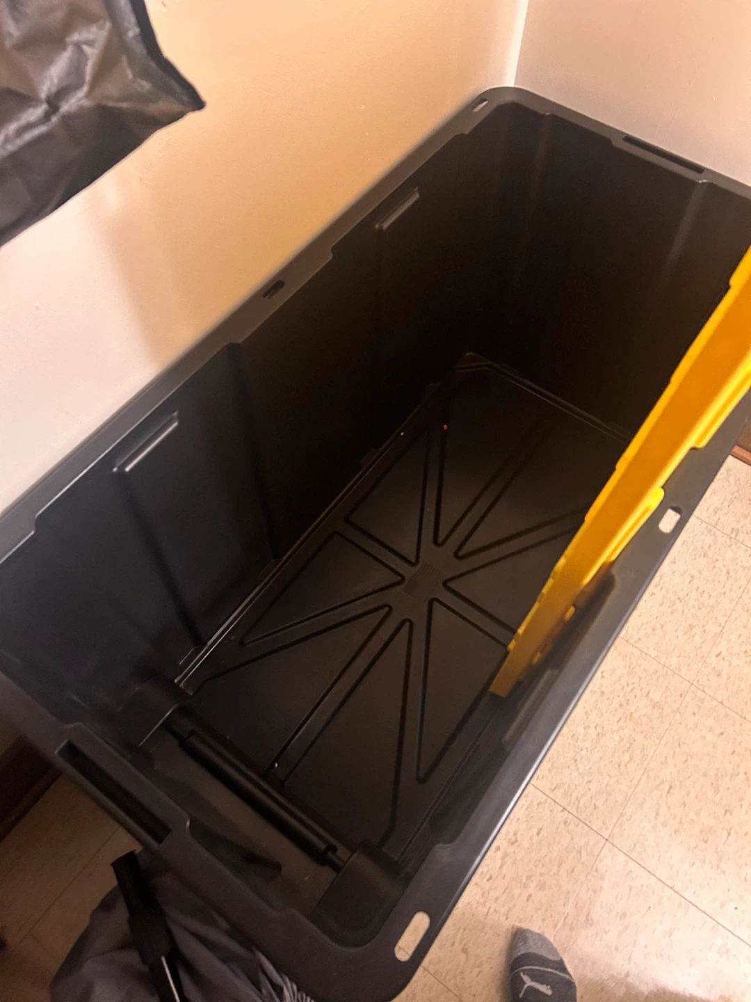 77 gallon HDX Lidded Storage Bin - photo 2