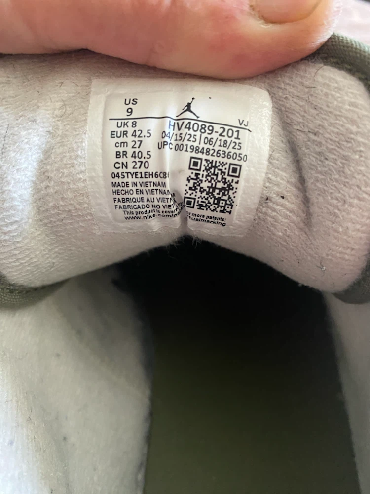 MINT Air Jordan 1 Low SE (Olive/Grey) - photo 4