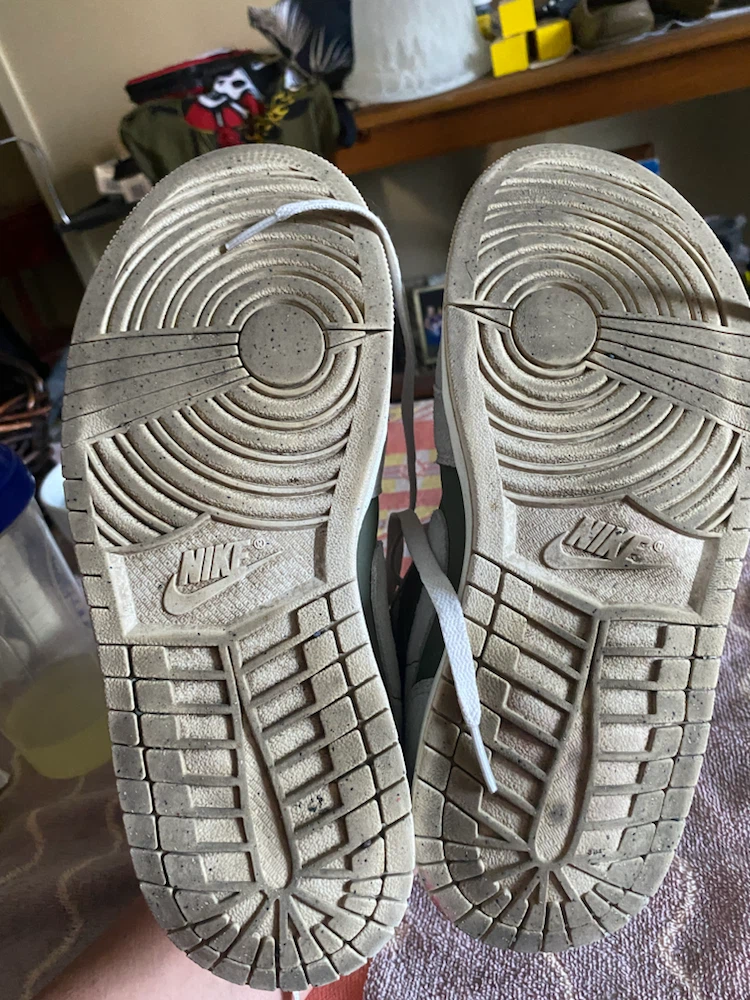 MINT Air Jordan 1 Low SE (Olive/Grey) - photo 5