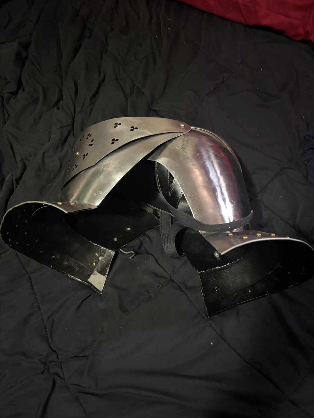 Knight's Full Helm and Gauntlets Set - photo 5