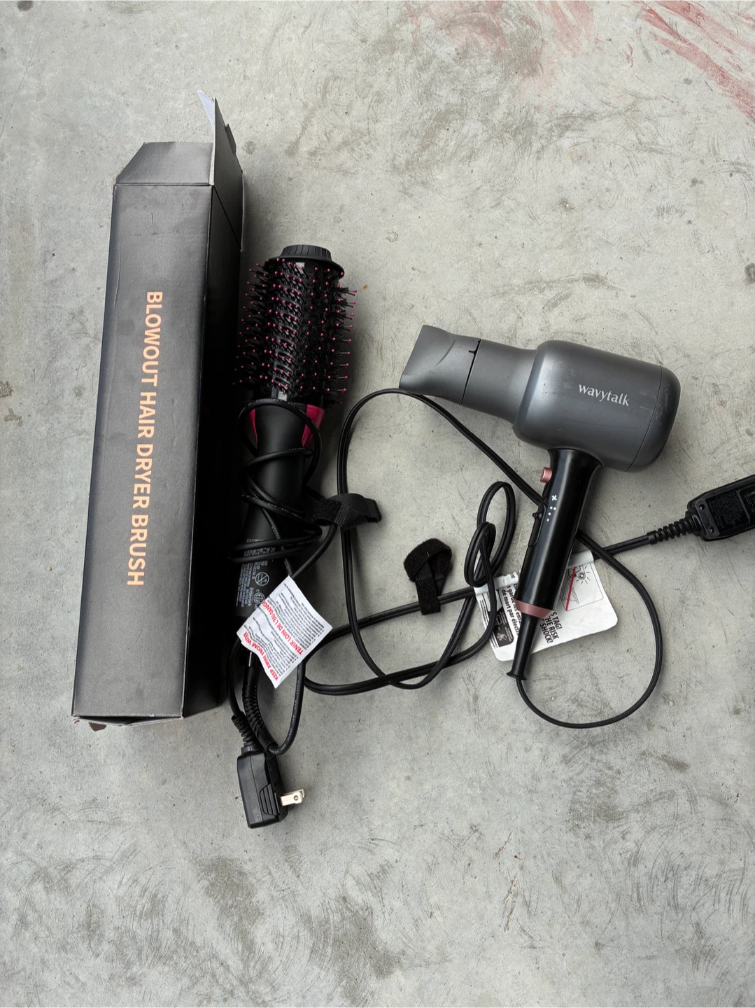 WavyTalk Blowout Hair Dryer Brush