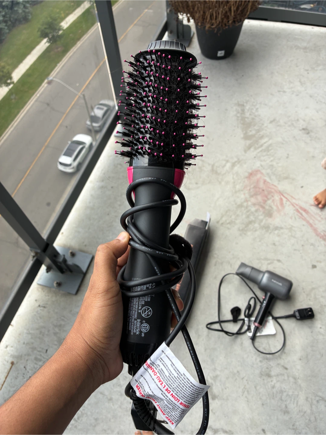 WavyTalk Blowout Hair Dryer Brush - photo 2