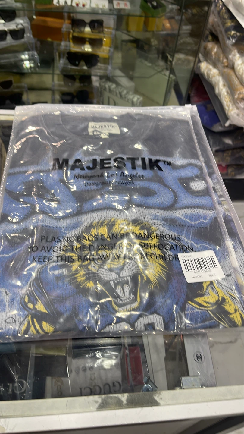 MAJESTIK "FRESH" Lion Graphic T-Shirt - photo 3