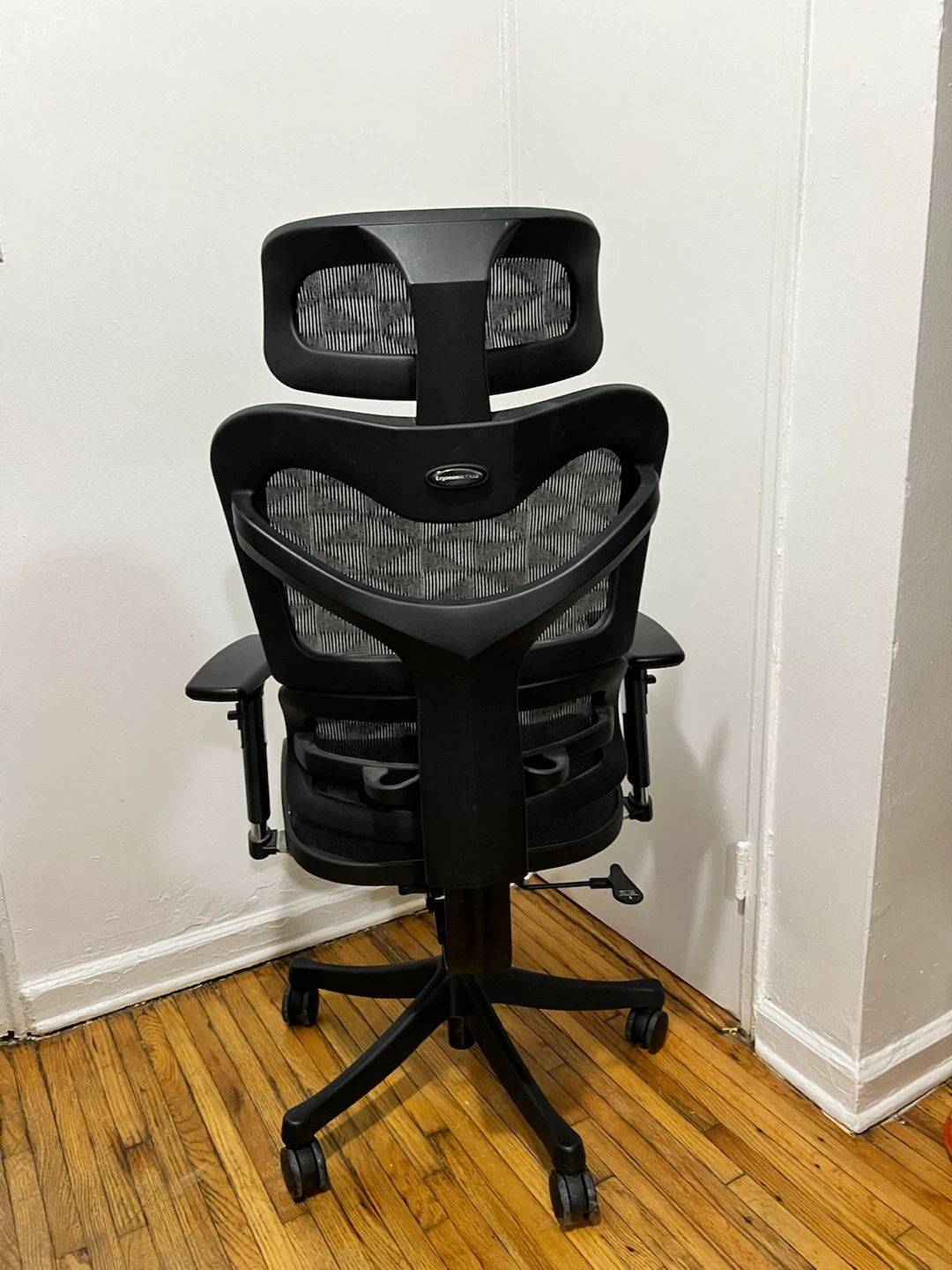 Ergonomic Mesh Office Chair - photo 3